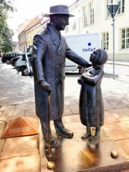 НЕравнодушие хороших людей много  - image.jpg