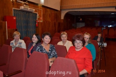 Наш отдел опеки (1 ряд). ПС Дорофеевых (2 ряд)