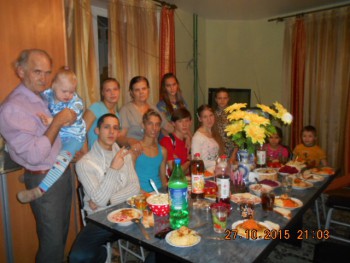  Разница в возрасте . Могу ли я взять малышечку? - день рождения Олега 008.JPG